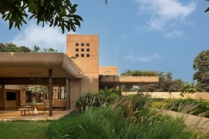 seasons-house-banner-1